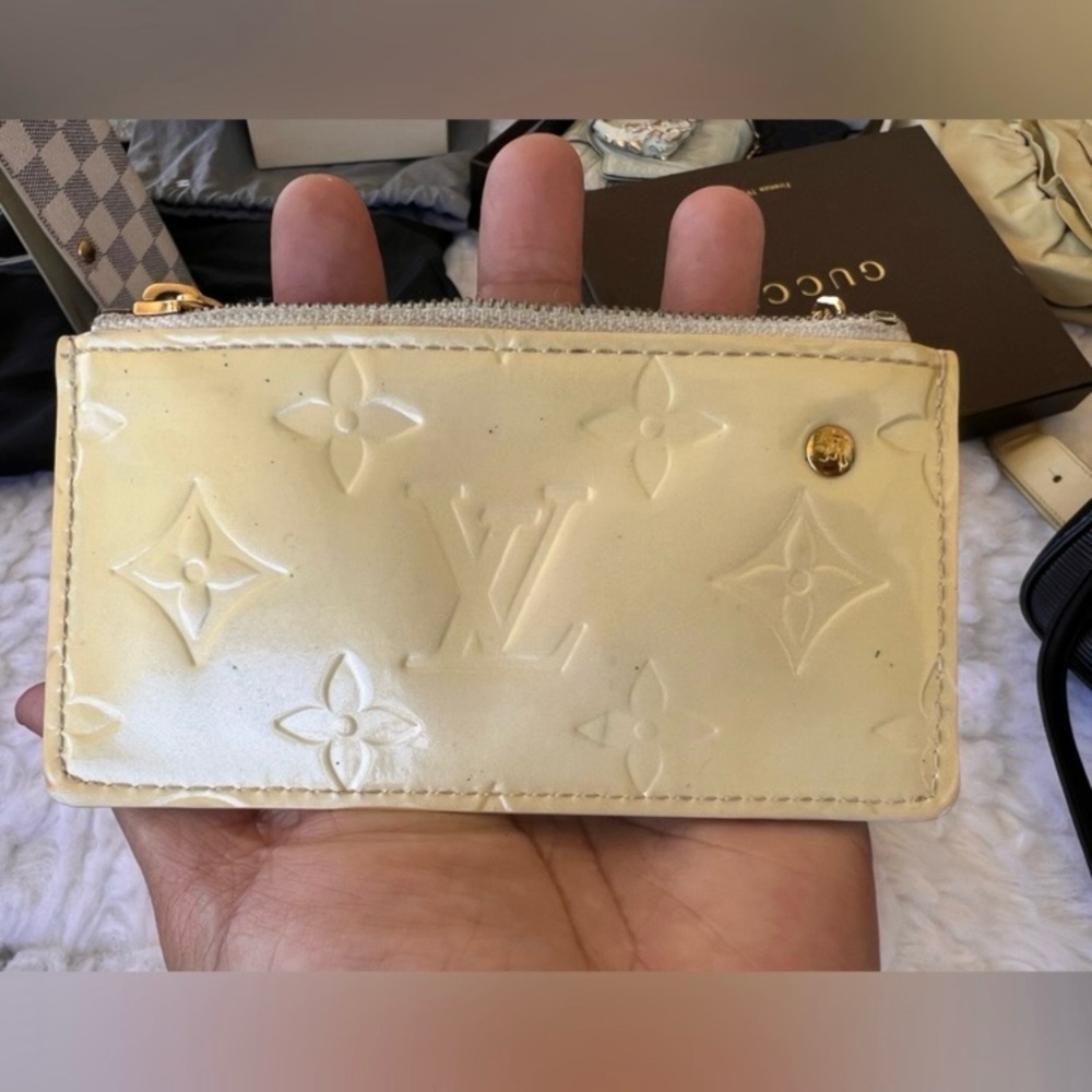Louis Vuitton Cream Vernis Key and Cardholder (CA1006) All Inclusive - Picture 2 of 8